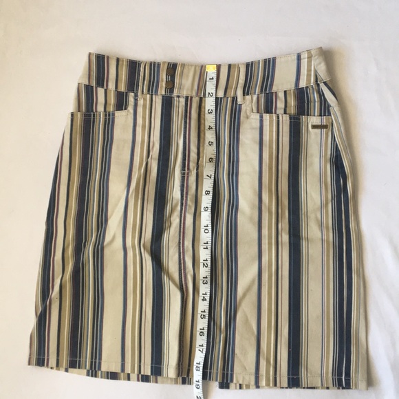 Skirt - Picture 2 of 5